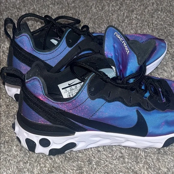 Nike React Multicolor holographic Athletic Shoes 8 - Picture 7 of 7
